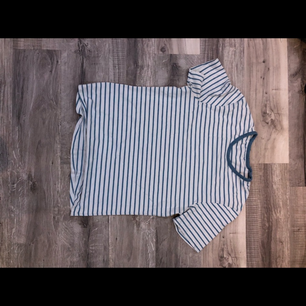 Lulu Lemon striped T (blue/white)